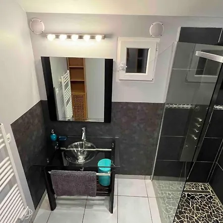 Vakantiehuis Charmante Maisonette A 3,5km De L'ocean, En Coeur De *